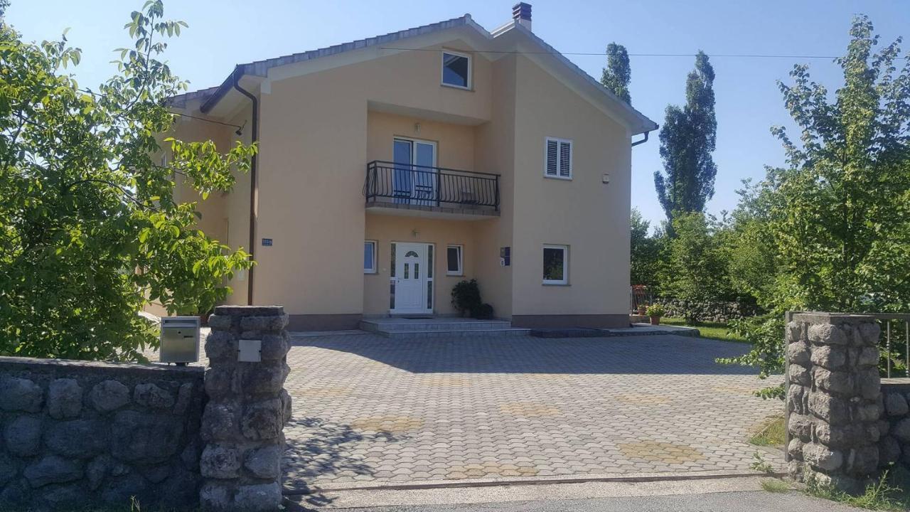 Apartments Barbara Podhum Extérieur photo