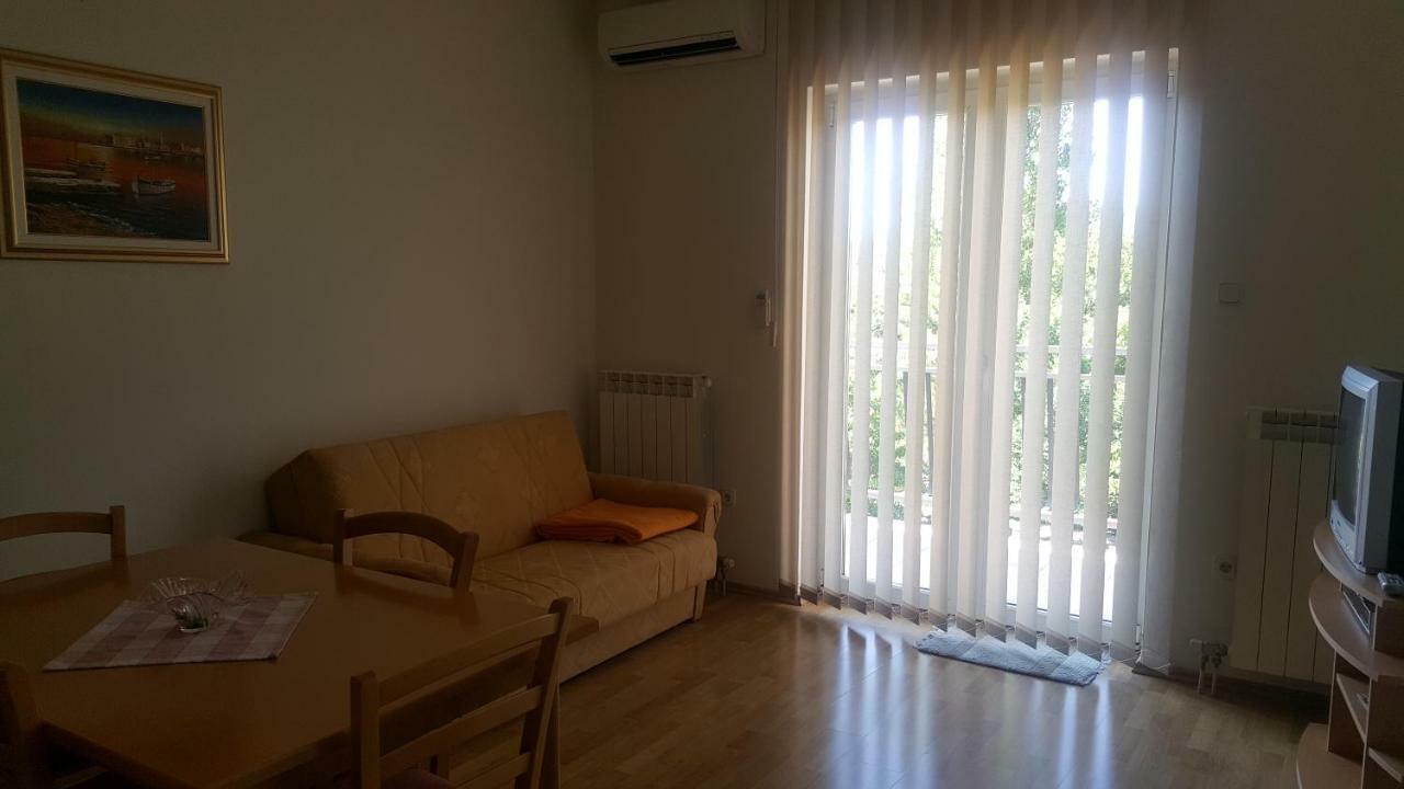 Apartments Barbara Podhum Extérieur photo