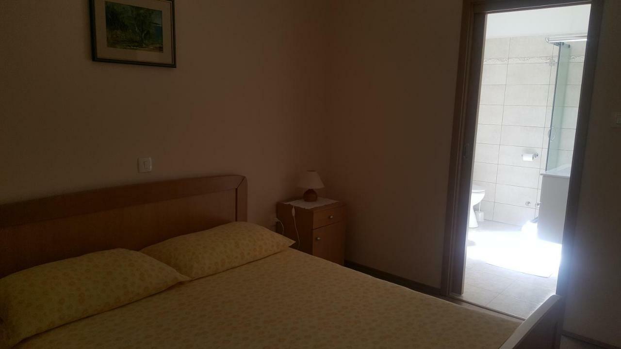 Apartments Barbara Podhum Extérieur photo