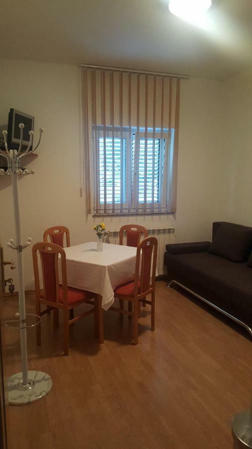 Apartments Barbara Podhum Extérieur photo