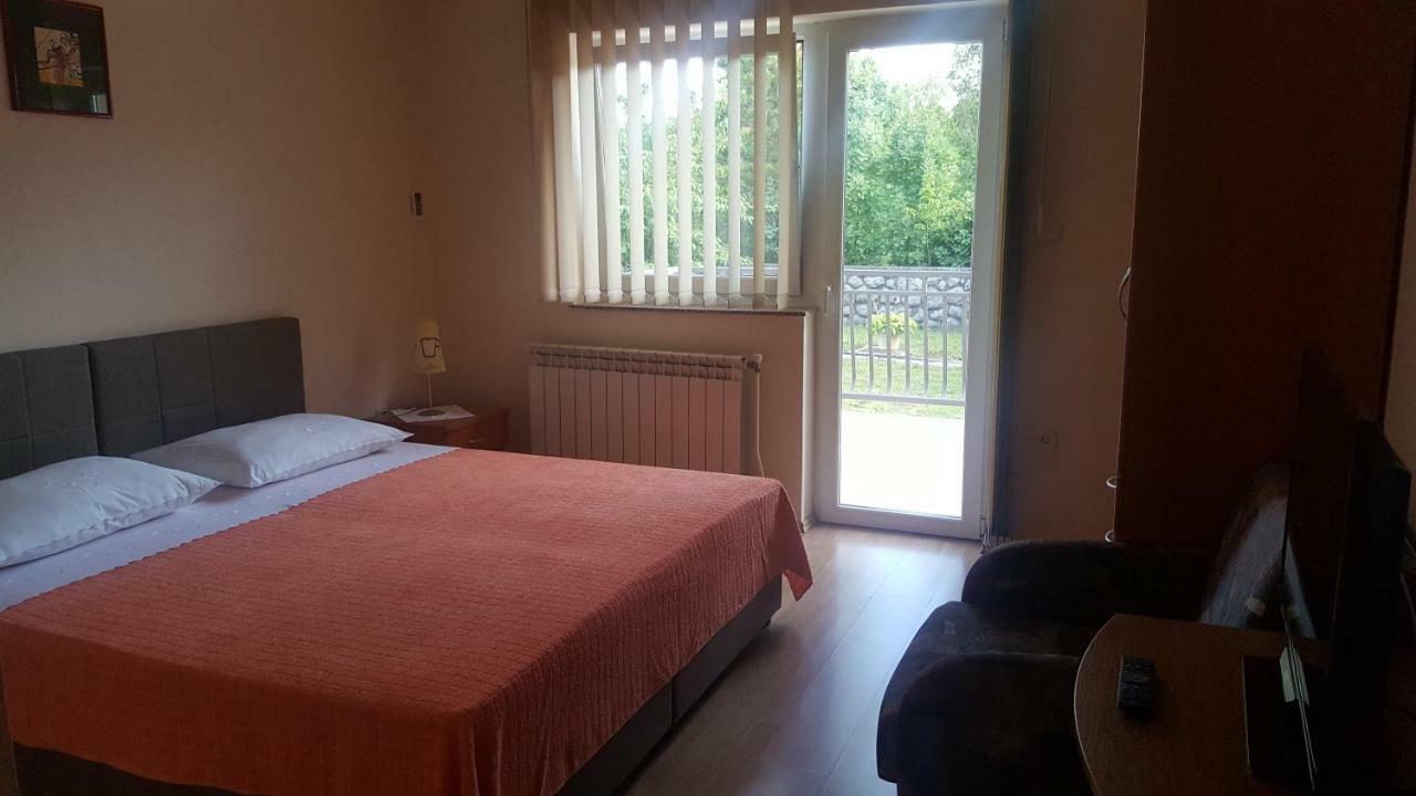 Apartments Barbara Podhum Extérieur photo